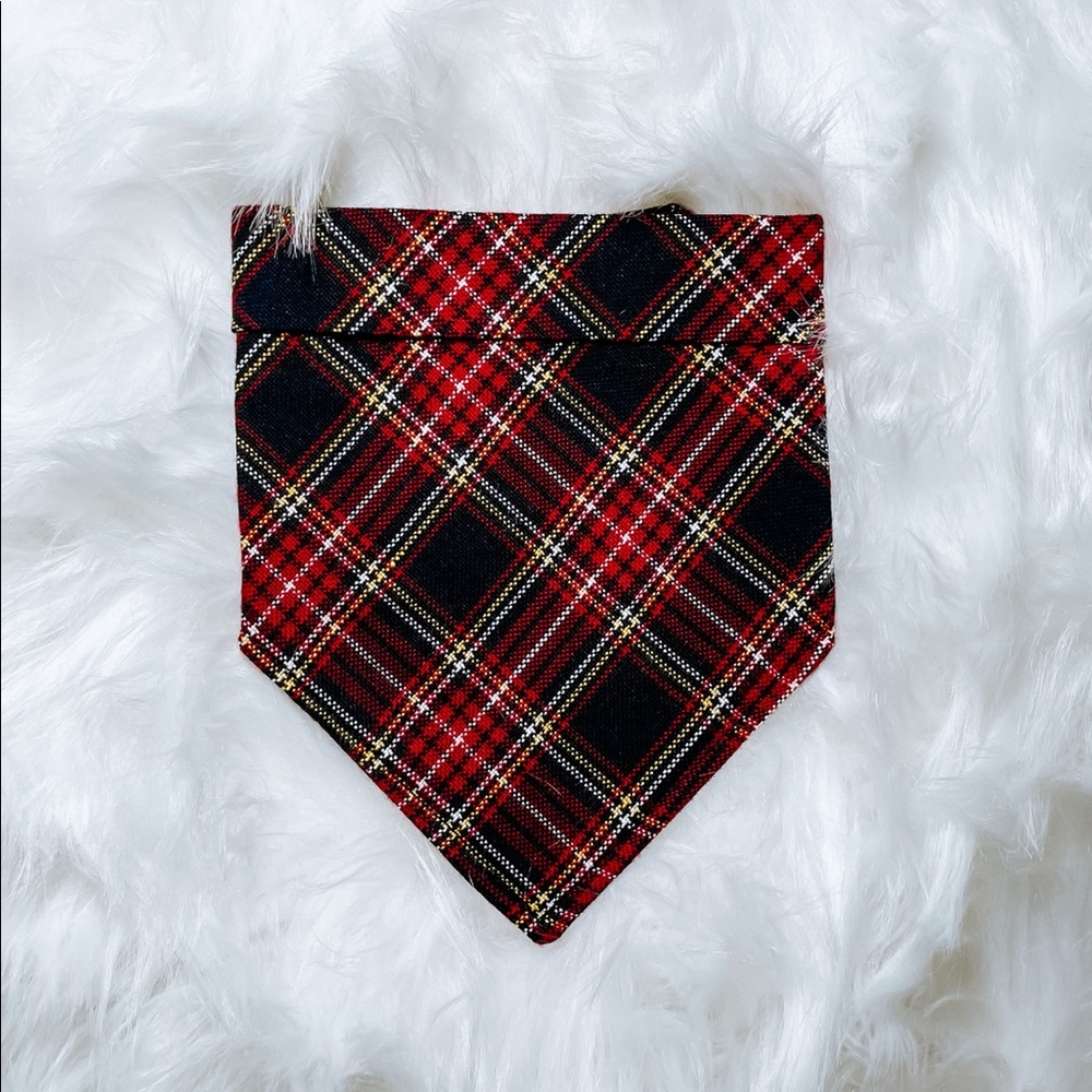 HAND MADE - Holiday plaid DOG OR CAT Bandana !!